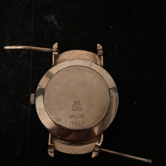 14 karat Vicence gold watch working